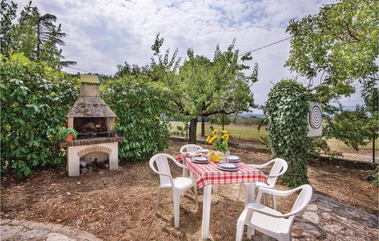 Amazing Home In Spoleto With Wifi Bazzano Inferiore Екстериор снимка